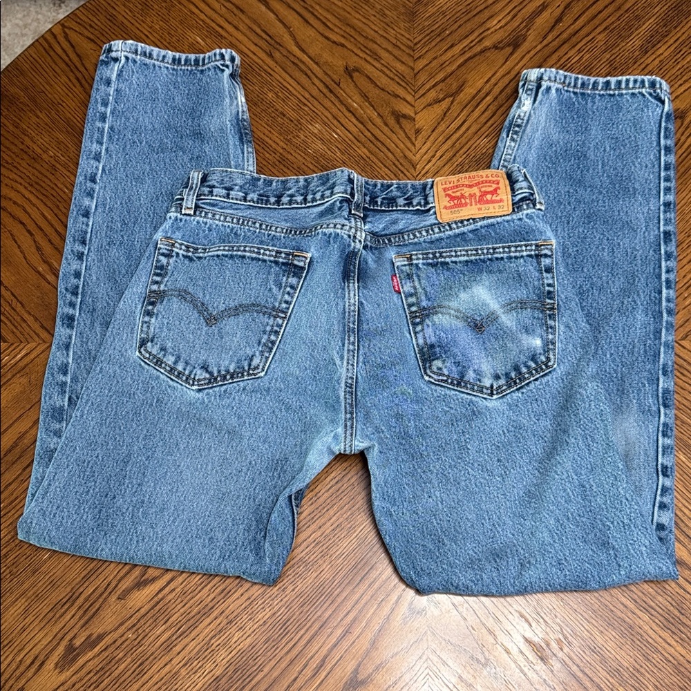 Levi's 505 regular fit. 32x32